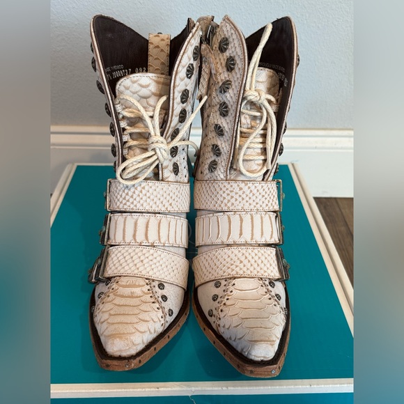 Lane SHOWDOWN Womens Cowboy Boots 7.5 White Leather Western Ankle Cowgirl Bootie - Picture 10 of 14